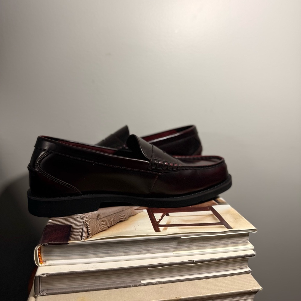 Rockport Size 9.5 Men’s Classic Burgundy Leather Loafers - Picture 4 of 15